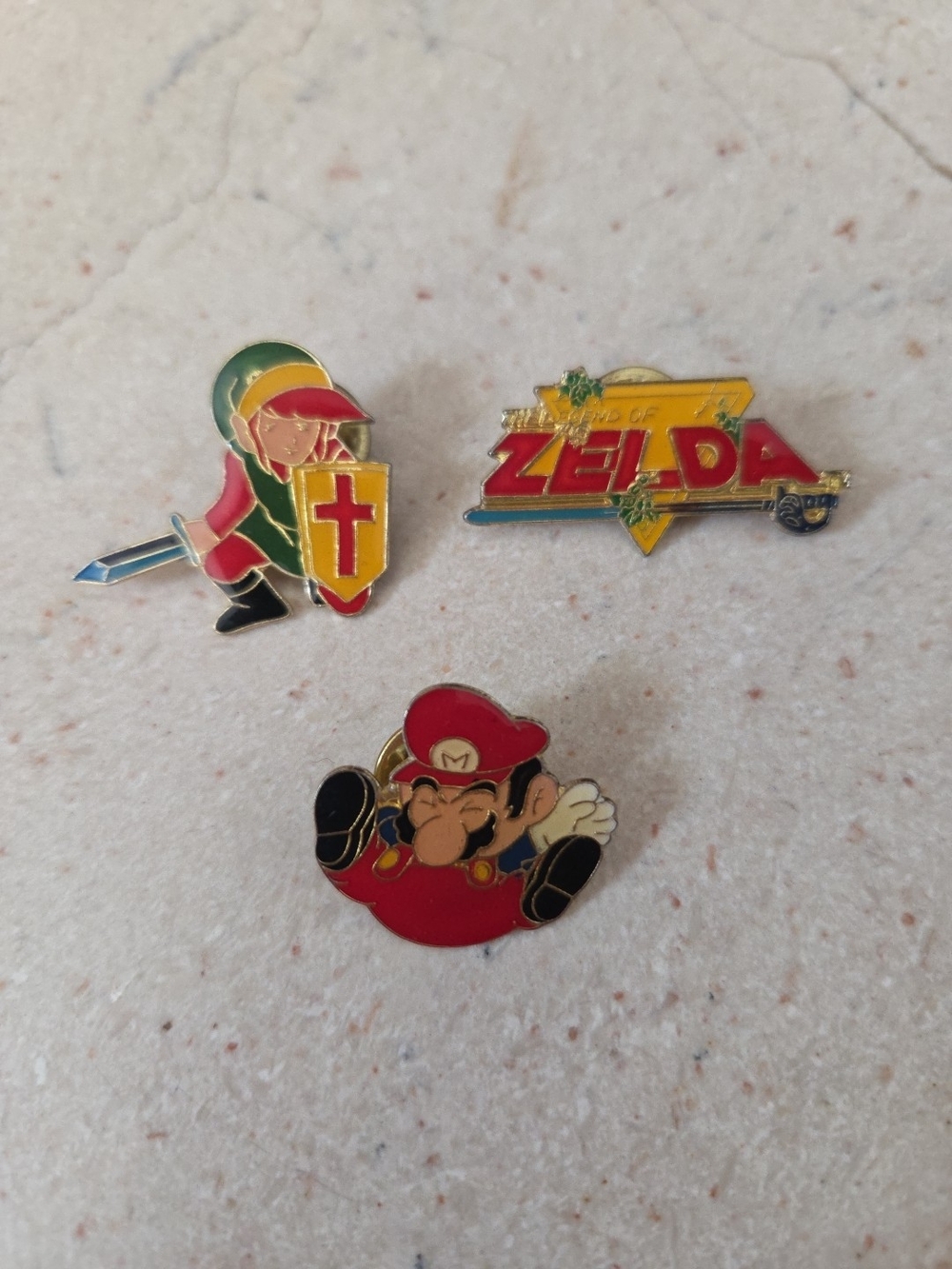 1988 Nintendo of America Inc Mario Zelda Enamel Pin Lot NES Vintage Link Rare